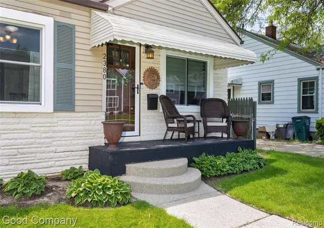 Photo 2 of Single Family Residence at 2380 Chestnut St, Ferndale, MI 48220 | MLS# 60997415 | | Sold on 2026-07-07