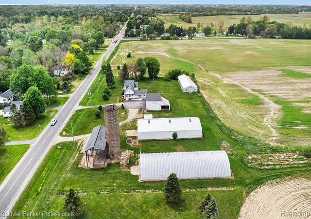 Homes for sale in Clio, MI | 3105 E Dodge Rd, Clio, MI 48420 | MLS# 60994501