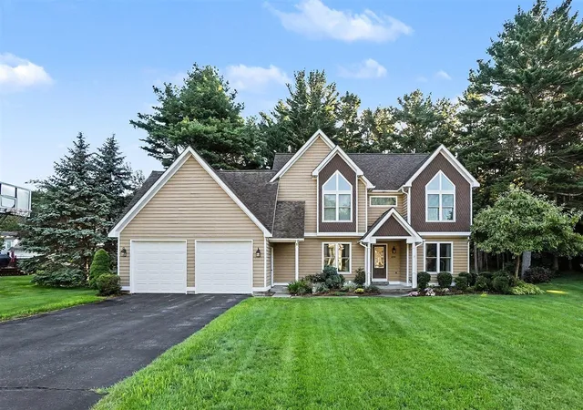 Photo 1 of Single family home for sale at 205 Woodlark Ct, Holland, MI 49424 | MLS# 70531891 | Listing updated on 2026-08-26