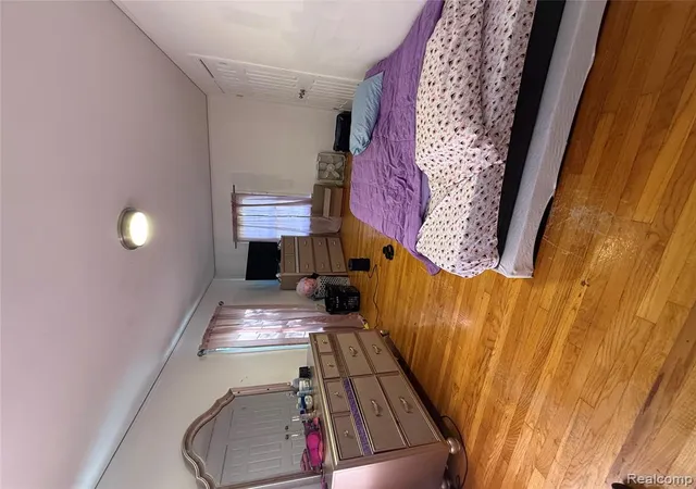 4th image of 16705 Plainview Ave, Detroit, MI 48219 3304 | MLS# 61002244