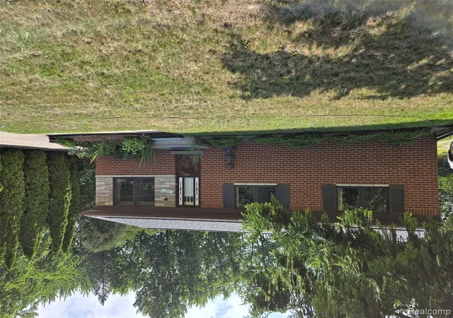 Photo 2 of Sale Pending at 340 Trombley Dr, Troy, MI 48083 5050 | MLS# 61012711 | Listing updated on 2026-08-29