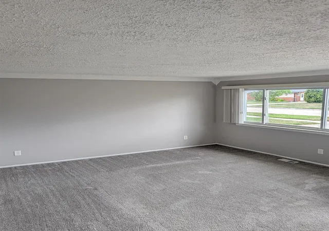 Photo 3 of Sale Pending at 31490 Gloede Dr, Warren, MI 48088 | MLS# 50220183 | Listing updated on 2026-08-31