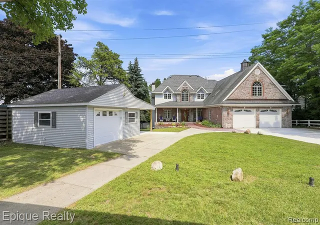 Homes for sale in Deckerville, MI | 3864 Lakeshore Rd, Deckerville, MI 48427 | MLS# 61009170