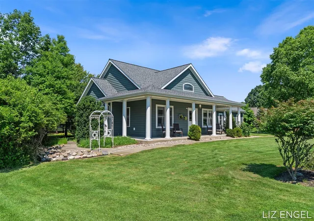 Photo 3 of Single family home for sale at 762 Wilderness Ridge Dr, Douglas, MI 49406 | MLS# 70544670 | Listing updated on 2026-09-09