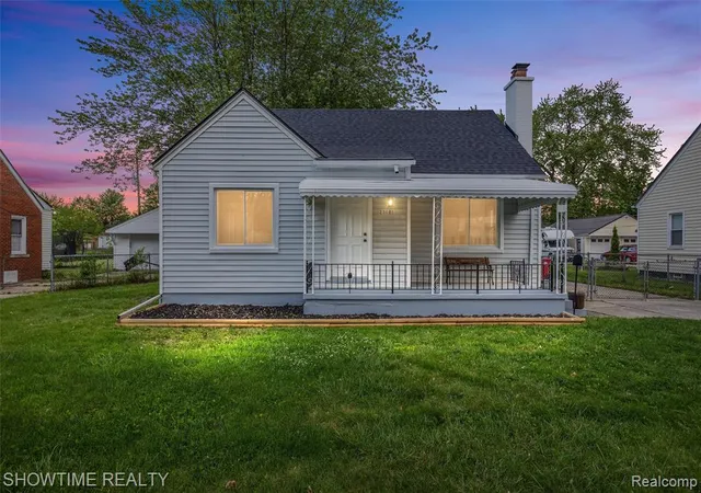 Homes for sale in Eastpointe, MI | 23101 Shakespeare Ave, Eastpointe, MI 48021 | MLS# 60998765