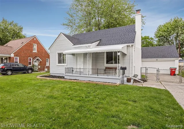 Homes for sale in Eastpointe, MI | 23101 Shakespeare Ave, Eastpointe, MI 48021 | MLS# 60998765