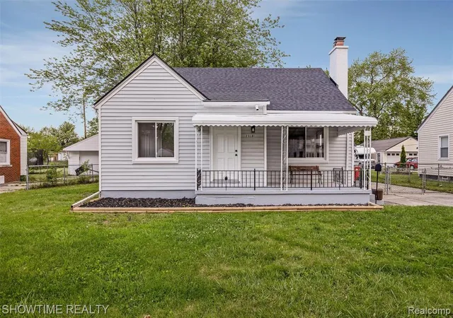 Homes for sale in Eastpointe, MI | 23101 Shakespeare Ave, Eastpointe, MI 48021 | MLS# 60998765