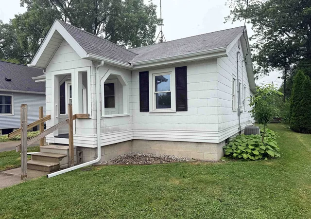 Homes for sale in Bay City, MI | 409 Harvard St, Bay City, MI 48708 | MLS# 50214313