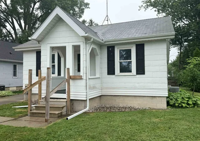 Homes for sale in Bay City, MI | 409 Harvard St, Bay City, MI 48708 | MLS# 50214313