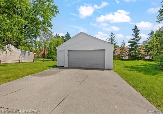 5th image of 11722 Haller St, Livonia, MI 48150 2372 | MLS# 60994387