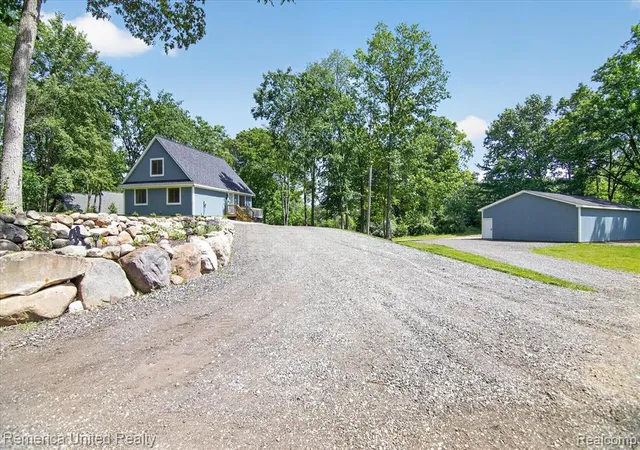 Homes for sale in Pinckney, MI | 11521 Westshore Dr, Pinckney, MI 48169 9007 | MLS# 61007600