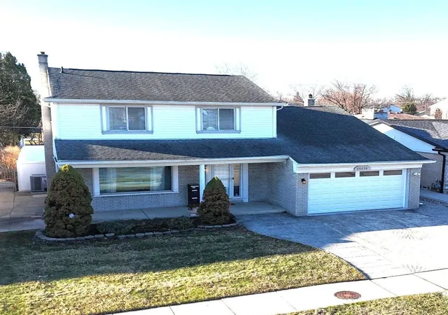 2nd image of 26429 Wilson Dr, Dearborn Heights, MI 48127 | MLS# 70520978