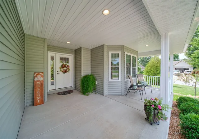 Photo 3 of Single family home for sale at 3531 Natural Ln, Jackson, MI 49203 | MLS# 70553232 | Listing updated on 2026-09-11