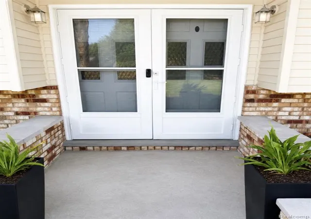 Photo 5 of Single family home for sale at 38185 Willowmere St, Harrison Township, MI 48045 | MLS# 61018835 | Listing updated on 2026-08-29