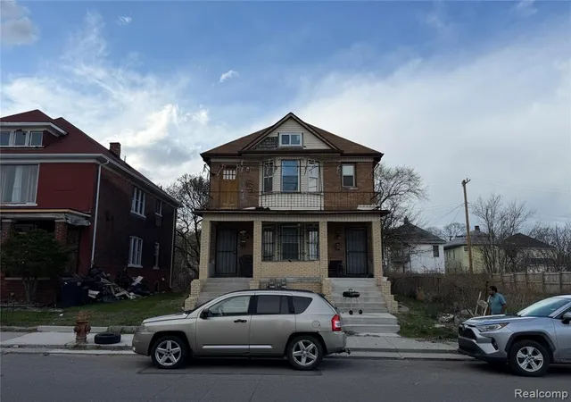 2nd image of 593 Owen St, Detroit, MI 48202 | MLS# 60985360