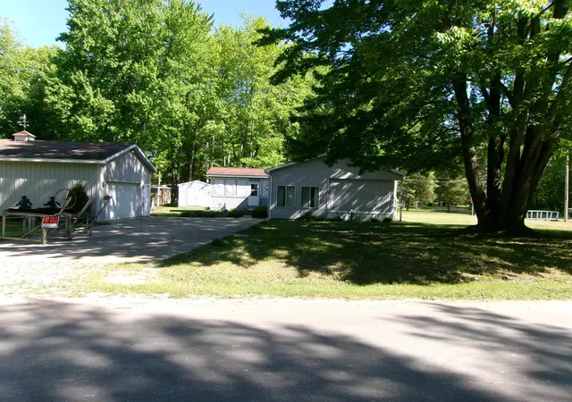 Photo 1 of Sale Pending at 2960 Pinecroft Dr, Lake, MI 48632 | MLS# 50209572 | Listing updated on 2026-07-17