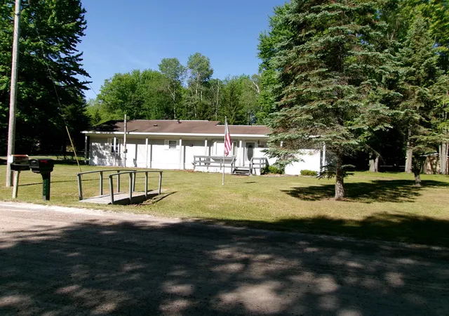 Photo 2 of Sale Pending at 2960 Pinecroft Dr, Lake, MI 48632 | MLS# 50209572 | Listing updated on 2026-07-17