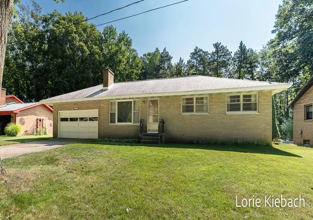 1st image of 18452 168th Ave, Spring Lake, MI 49456 | MLS# 70550010