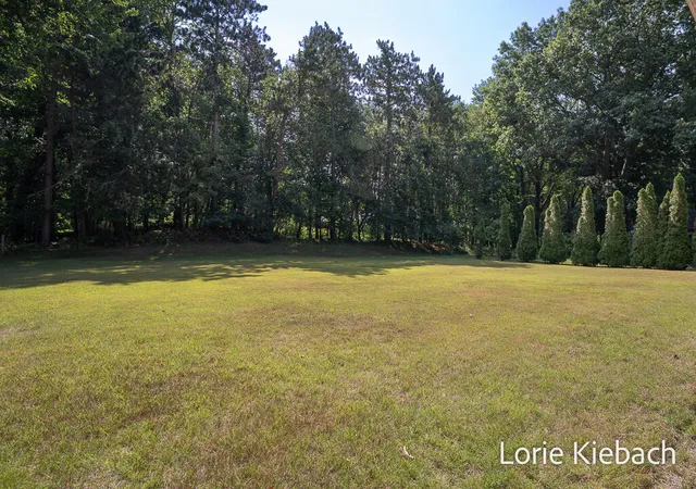 3rd image of 18452 168Th Ave, Spring Lake, MI 49456 | MLS# 70550010