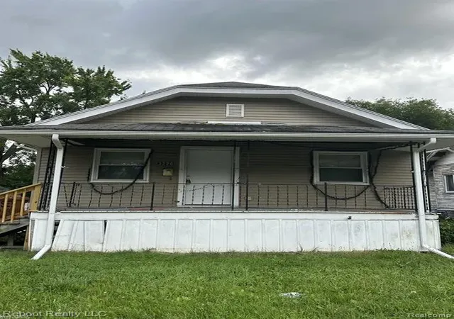 Homes for sale in Saginaw, MI | 3220 Roberts St, Saginaw, MI 48601 | MLS# 61001382