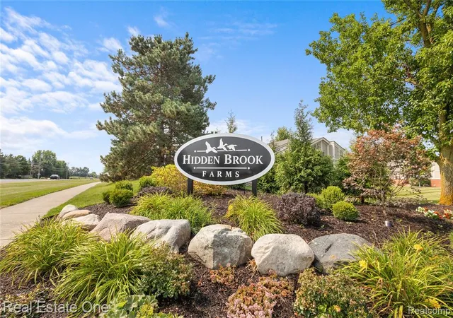 Photo 2 of Condo for sale at 18515 Brookside Ln #16, Clinton Township, MI 48038 5246 | MLS# 61021920 | Listing updated on 2026-09-09