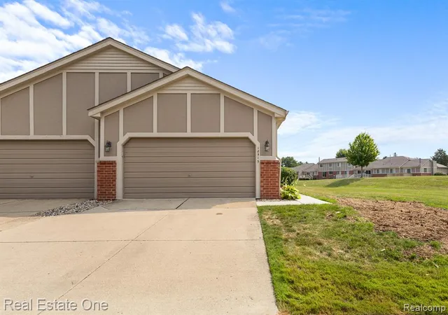 Photo 3 of Condo for sale at 18515 Brookside Ln #16, Clinton Township, MI 48038 5246 | MLS# 61021920 | Listing updated on 2026-09-09