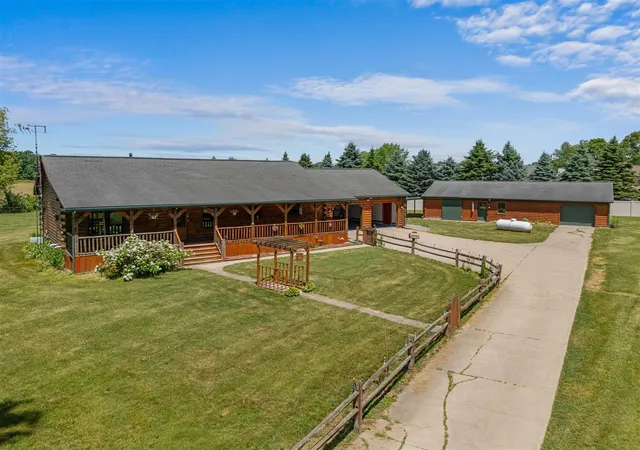 Homes for sale in Jonesville, MI | 7470 Moreland Rd, Jonesville, MI 49250 | MLS# 70539326