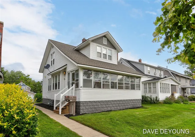Photo 2 of Sale Pending at 47 W 19th Street, Holland, MI 49423 | MLS# 70492657 | Listing updated on 2025-09-23