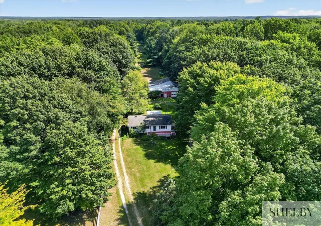 Photo 3 of Sale Pending at 14200 Sparta Ave, Kent City, MI 49330 | MLS# 70555516 | Listing updated on 2026-09-11