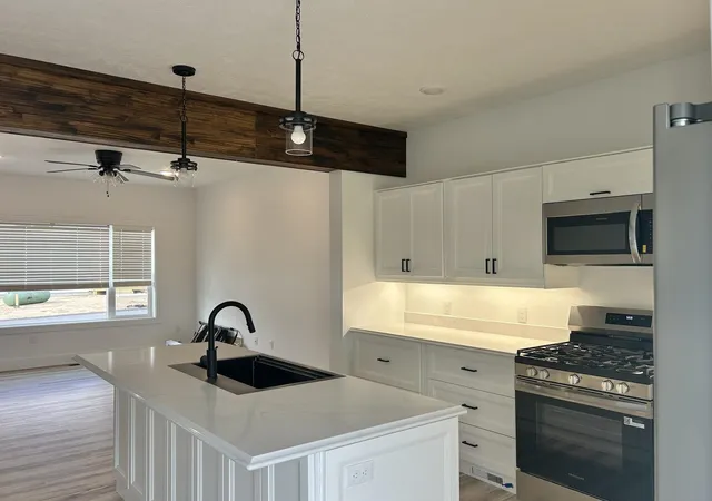 Listing Photo 4 - Condo for sale in building located at 262 Viola Ln, Traverse City, MI 49685