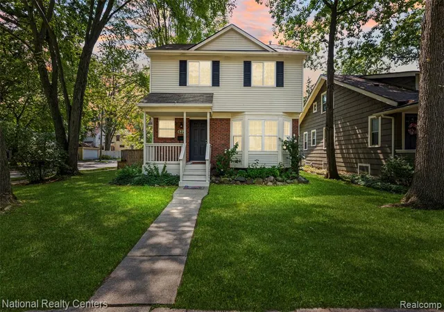 1st image of 622 Gardenia Ave, Royal Oak, MI 48067 | MLS# 61021719