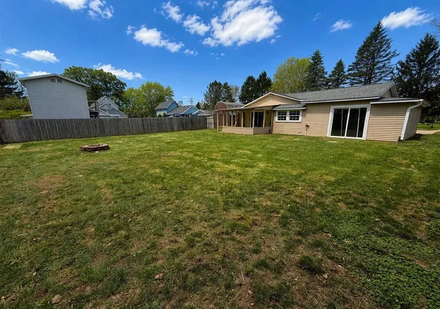 15th image of 744 Fremont St, Middleville, MI 49333 | MLS# 70526570