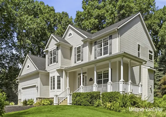 Photo 2 of Single family home for sale at 5133 Brownstone Dr, Rockford, MI 49341 | MLS# 70554290 | Listing updated on 2026-09-18