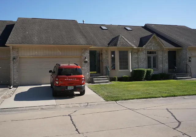 Homes for sale in Fraser, MI | 15568 Austin Ct, Fraser, MI 48035 | MLS# 50210518