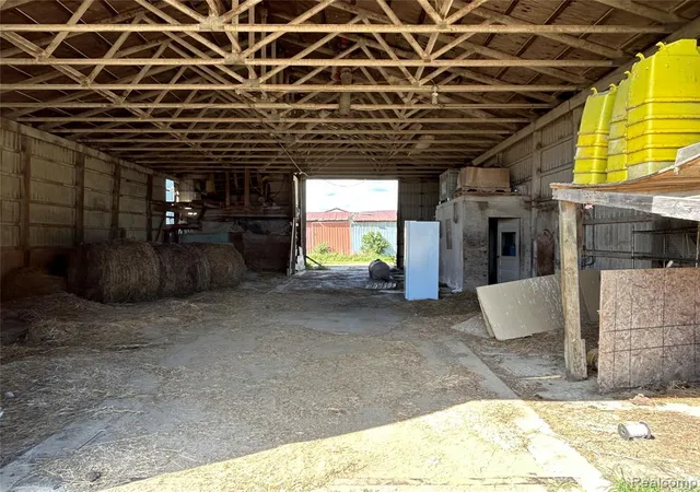 4th image of 16465 Almont, Allenton, MI 48002 | MLS# 60987809