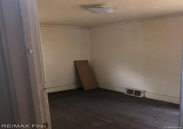 4th image of 7127 Linsdale St, Detroit, MI 48204 | MLS# 60946336