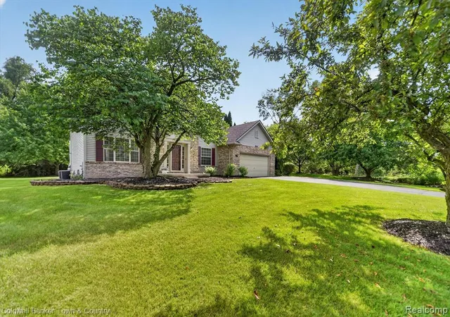 Homes for sale in Brighton, MI | 9016 Hyacinth Wy, Brighton, MI 48116 | MLS# 61008740