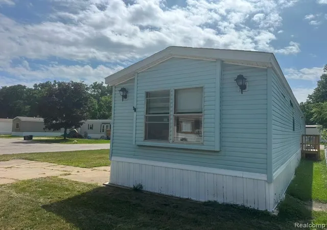 Photo 3 of Manufactured home for sale at G4493 Fenton Rd Lot #92, Burton, MI 48529 | MLS# 61023355 | Listing updated on 2026-09-08