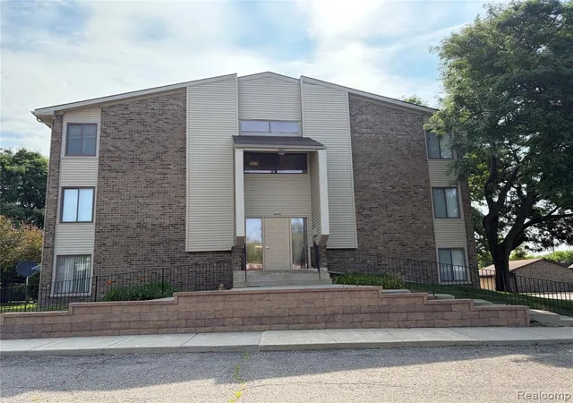 1st image of 30445 W 14 Mile Rd #71, Farmington Hills, MI 48334 | MLS# 61016288