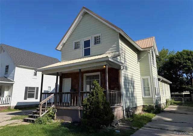 1st image of 909 Pine St, Port Huron, MI 48060 | MLS# 61022834