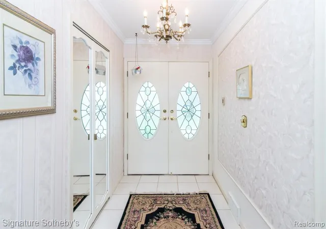 2nd image of 6336 Emerald Lake Dr, Troy, MI 48085 | MLS# 61020418