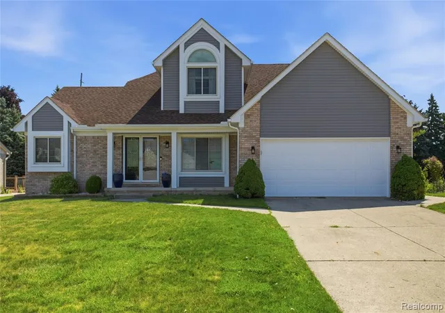 Homes for sale in Livonia, MI | 18488 Manor Lane, Livonia, MI 48152 | MLS# 61005913