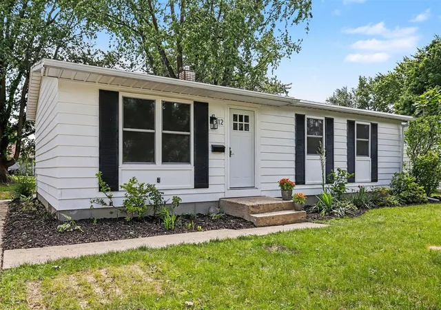 Homes for sale in Sturgis, MI | 312 Beverly St, Sturgis, MI 49091 | MLS# 70540526