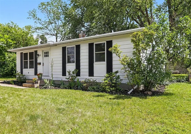 Homes for sale in Sturgis, MI | 312 Beverly St, Sturgis, MI 49091 | MLS# 70540526