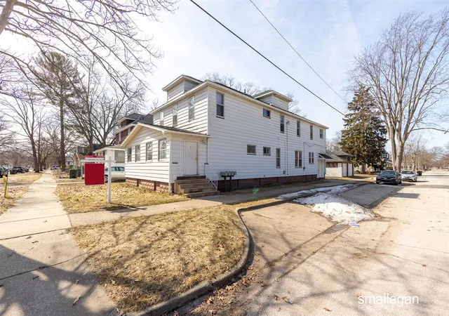 Homes for sale in Muskegon, MI | 1607 Elwood St, Muskegon, MI 49442 | MLS# 70455978