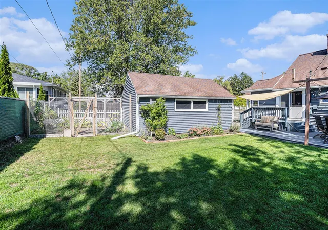 4th image of 1805 Wisconsin St, Grand Haven, MI 49417 | MLS# 70524949