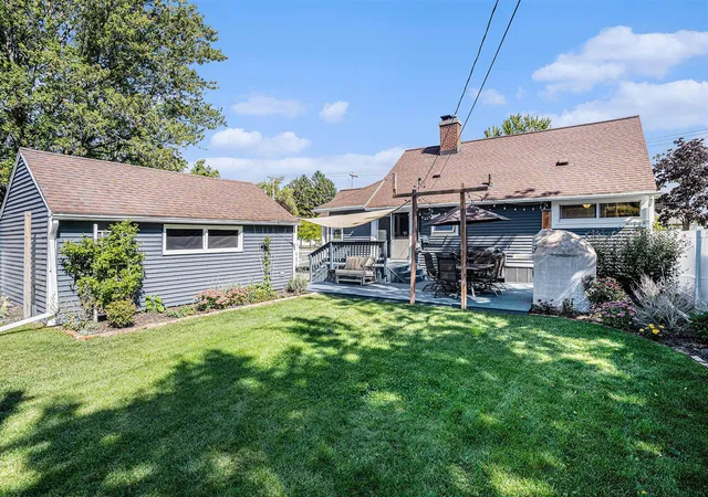 5th image of 1805 Wisconsin St, Grand Haven, MI 49417 | MLS# 70524949