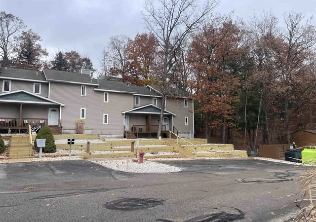 Homes for sale in Traverse City, MI | 3946 Sherwood Forest Drive, Traverse City, MI 49686 | Houzeo