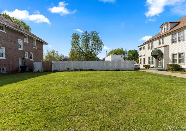 Photo 4 of Land for sale at 2231 N La Salle Gdns, Detroit, MI 48206 2651 | MLS# 60999011 | Listing updated on 2026-08-31