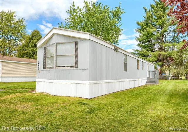 Homes for sale in Clarkston, MI | 4441 Beechwood, Clarkston, MI 48346 | MLS# 60993049